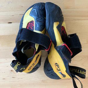 La Sportiva Skwama Size 35 / US Womens 4.5